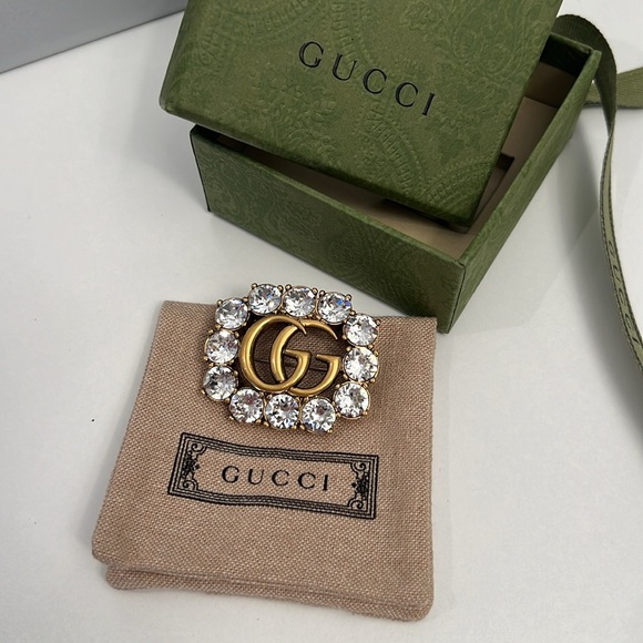 GUCCI RARE BROOCH  2”x1.5” with Box, pouch and paper shopping bag - Picture 8 of 12